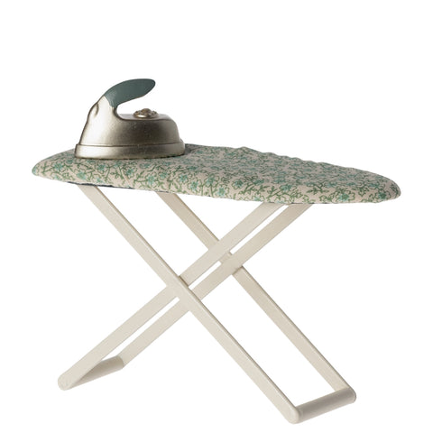 Iron And Ironing Board Mouse - Maileg