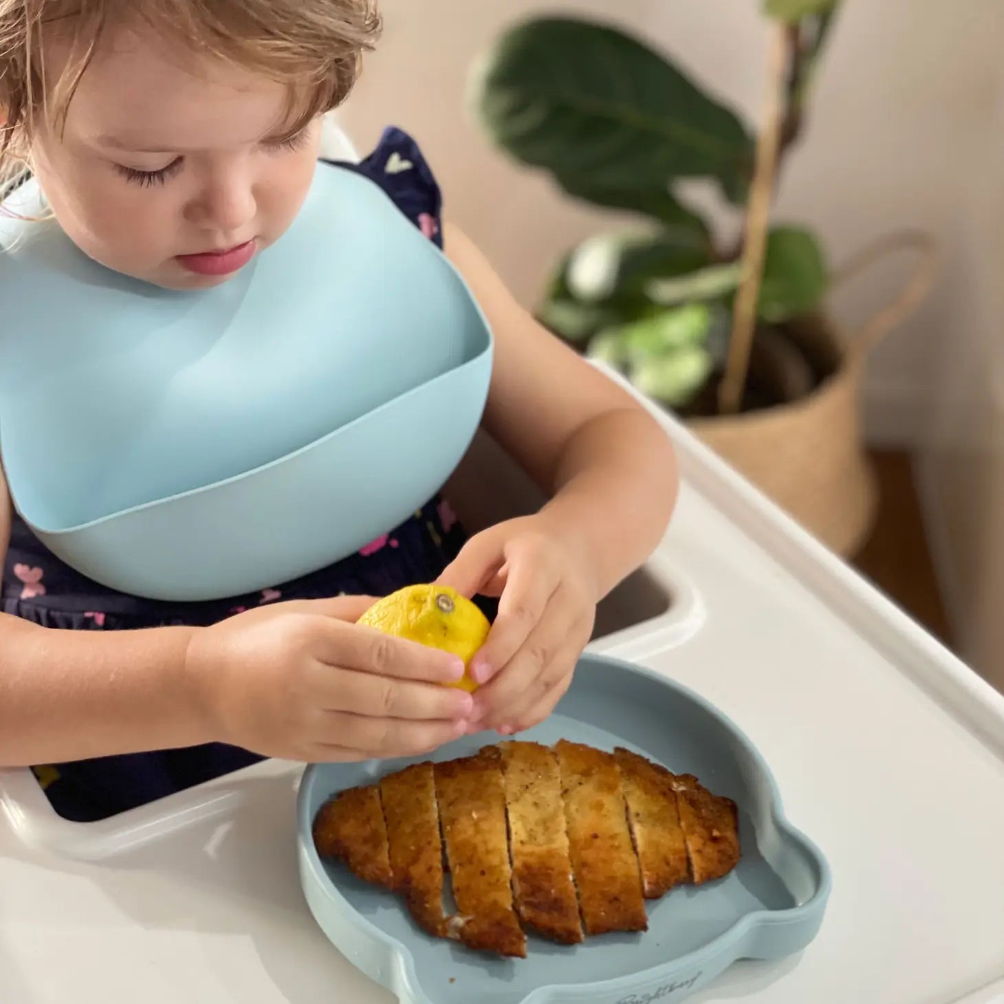 Silicone Bib with waterproof bag - Pacific Blue - Brightberry