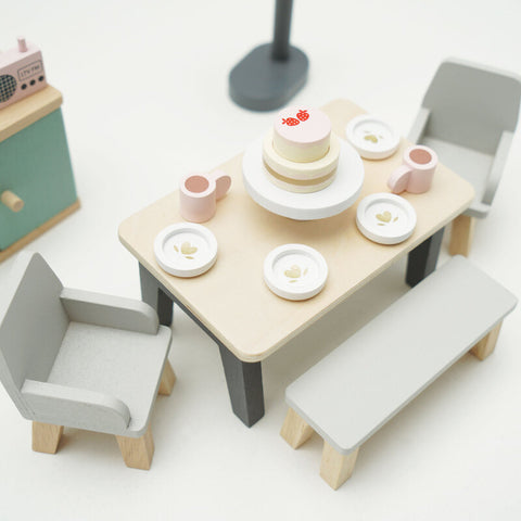 Daisylane Dining Room Doll Furniture - Le Toy Van