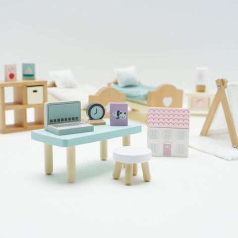 Daisylane Child's Bedroom Doll Furniture - Le Toy Van