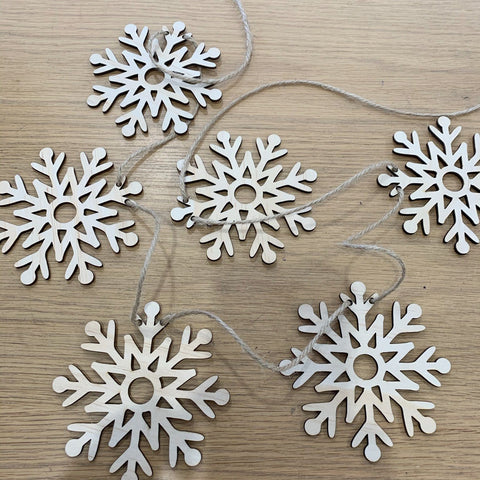 Snowflake Garland Wooden - Timber Tinkers DISCOUNTED